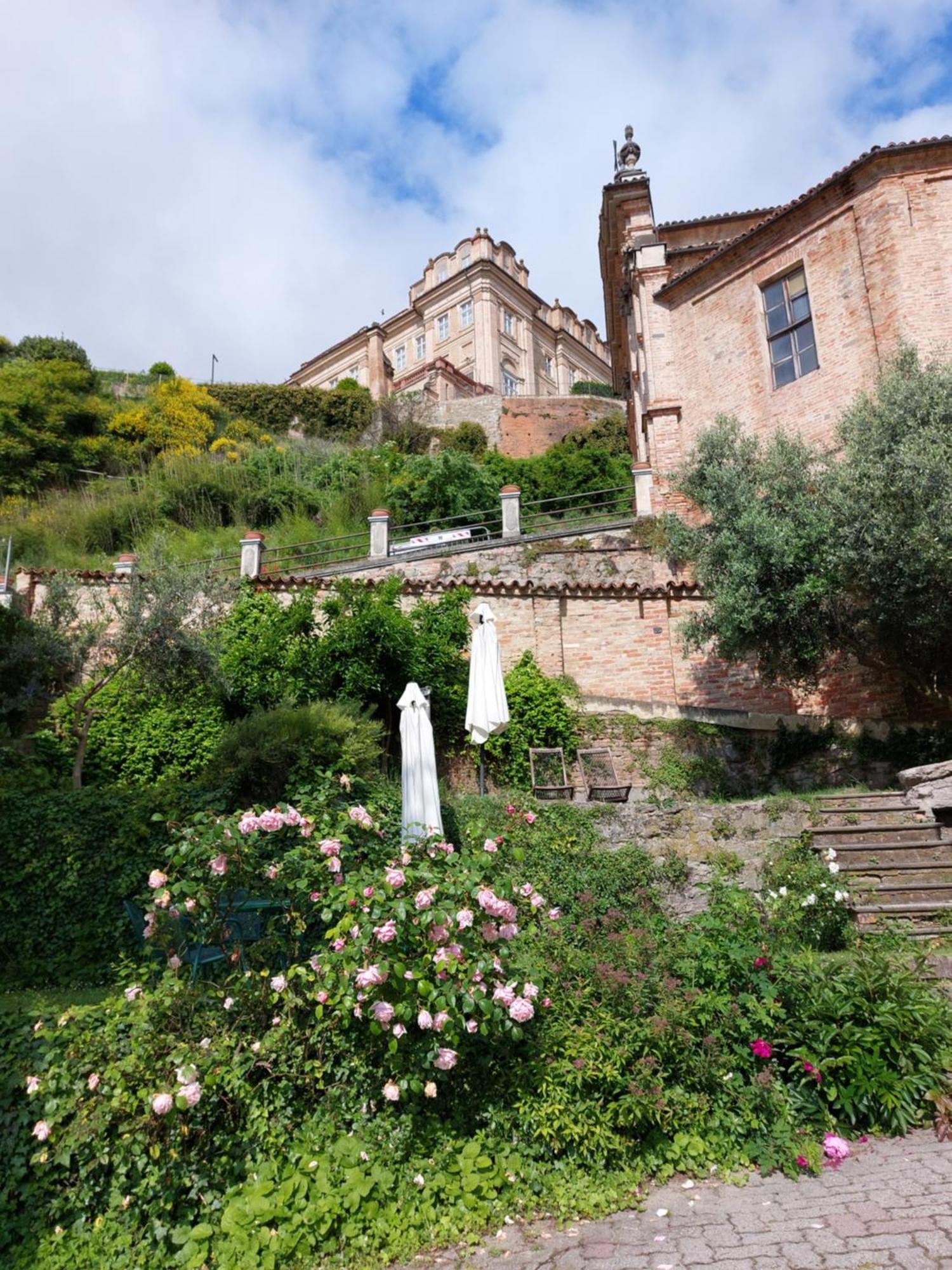 Апартаменти Il Giardino Di Olivia Guarene Екстер'єр фото