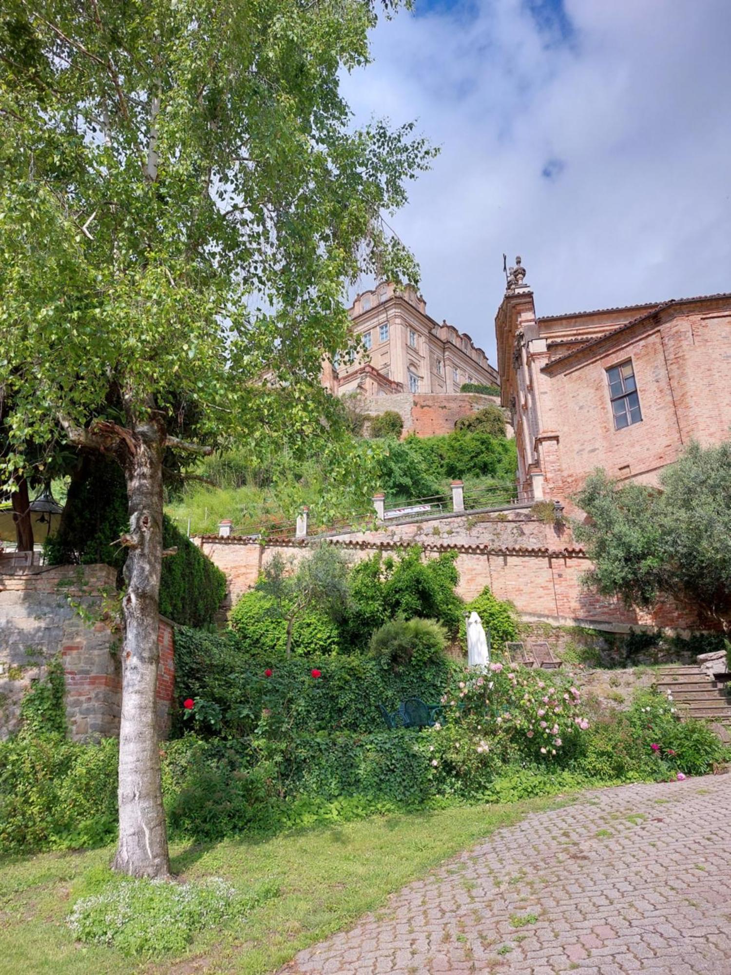 Апартаменти Il Giardino Di Olivia Guarene Екстер'єр фото